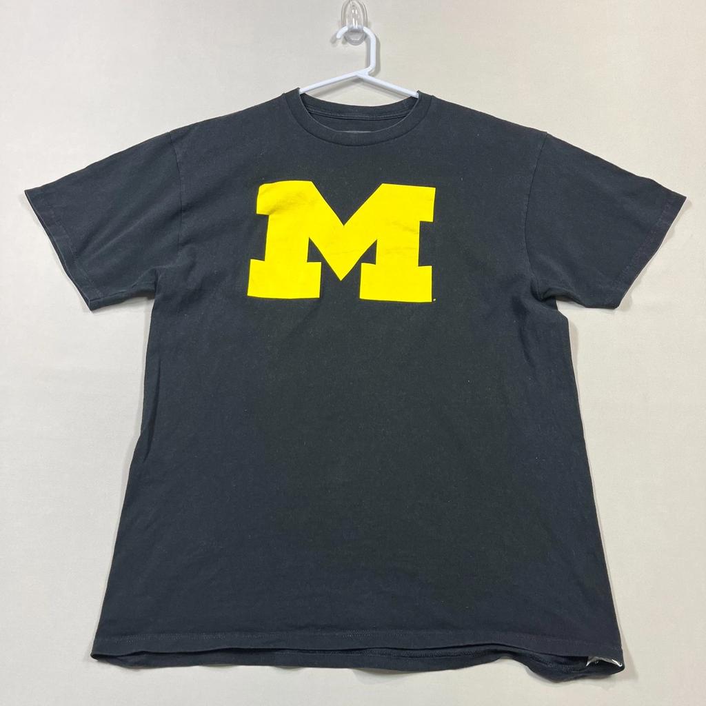 Michigan T Shirt USA College Black Section 101 Majestic Tee Mens Large L