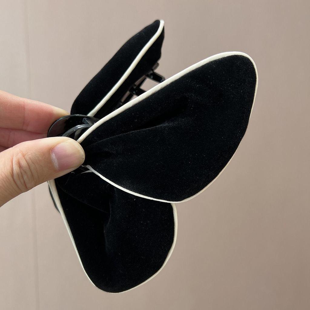 Elegant Marble Plumeria Hair Clip with Cross-Border Design