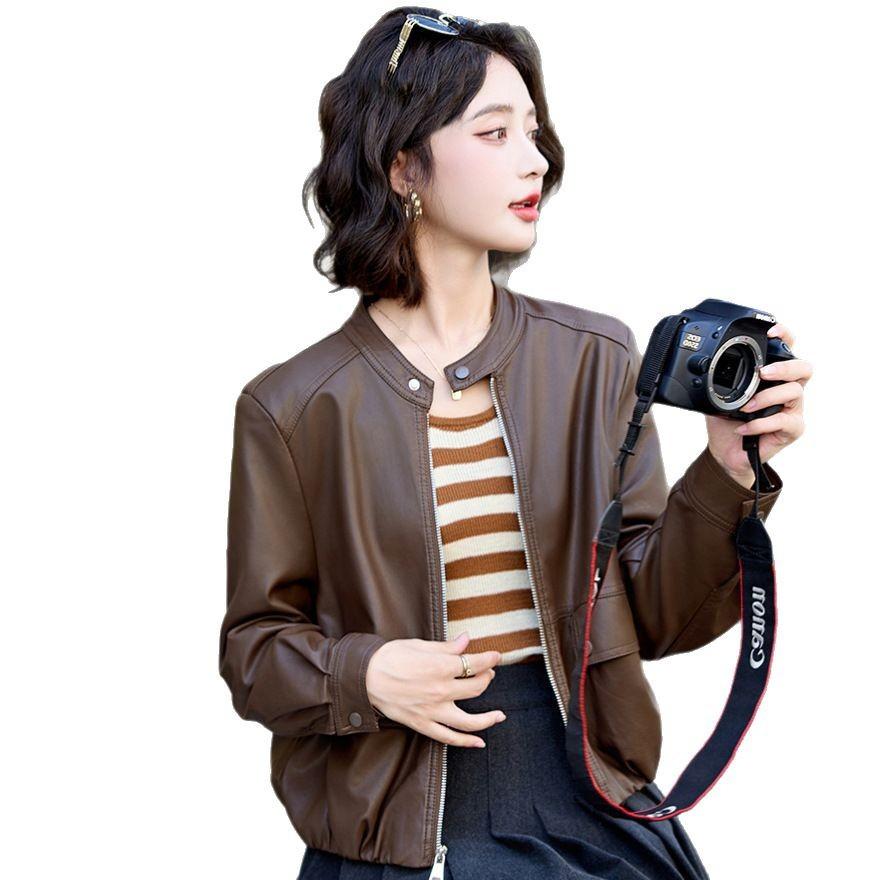 Jaro a Podzim Nový Ležérní Volný Top Motocyklové Oblečení Krátký Kožený Křivák Design Texturovaný Kožený Křivák Dámská Bunda Trend