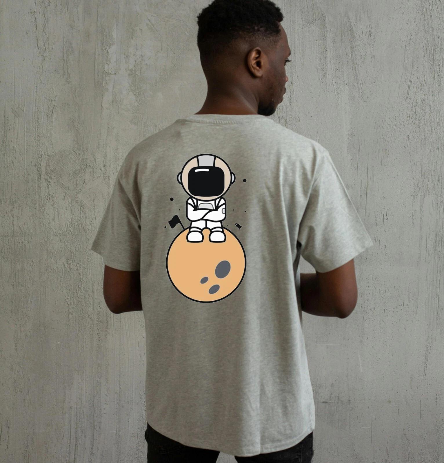 Unisex Slim Fit T-Shirt -Moonlanding Colourised Original Student Summer Crewneck M