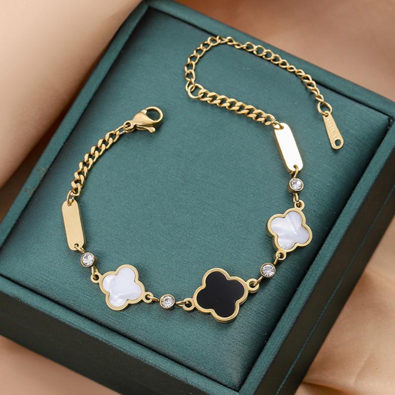 Elegantes Damenarmband aus Titanstahl - Stilvolles High-End-Design, Leichter Luxus, Vielseitiges Modeaccessoire