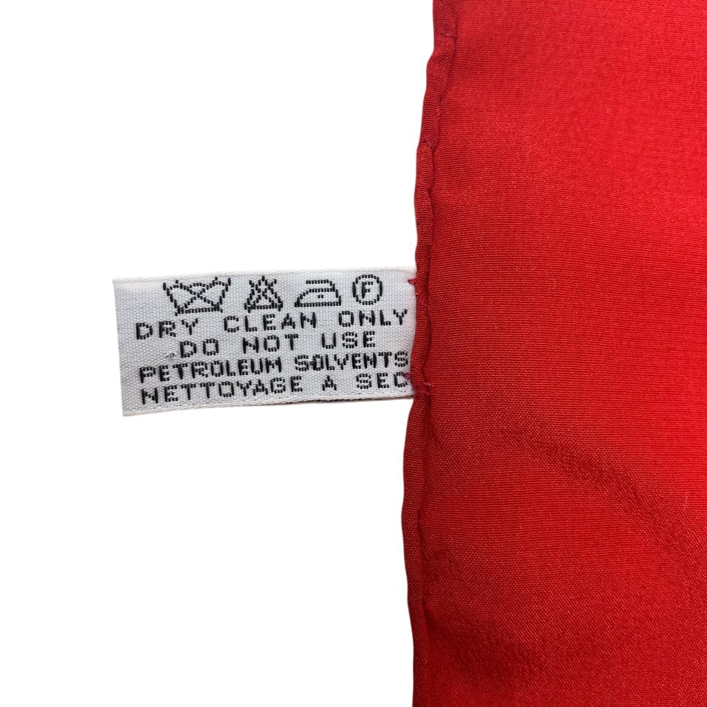 Używany Szalik Jedwabny Karty do Gry z Logo Chanel Coco Mark Czerwony Autentyczny 1193