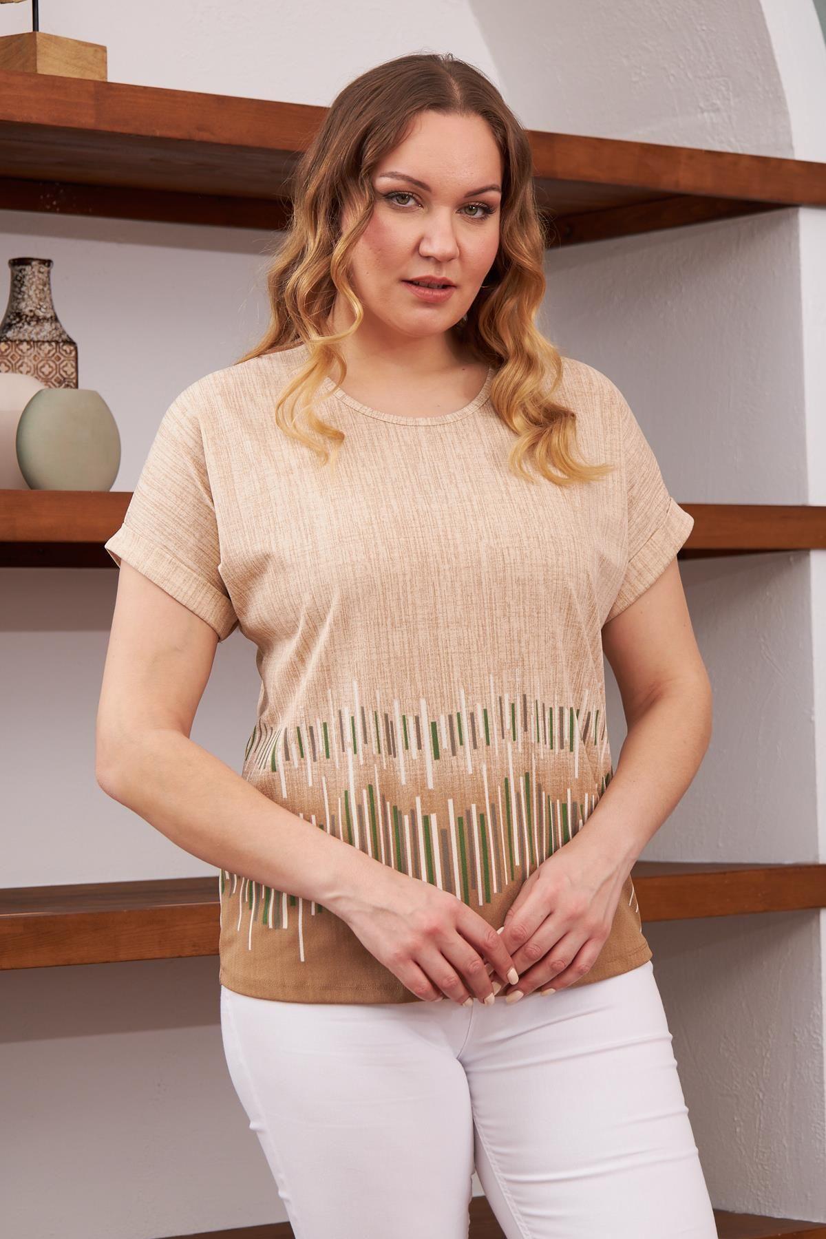 

Women s Style Big Size T-Shirt Plus Size Mink T-Shirt With Patterned Skirt 2XL