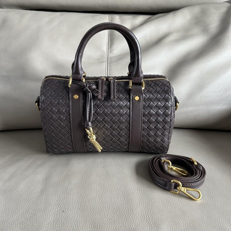 Woven Cowhide Boston Pillow Bag 2024 New Style Handmade Fashionable Commuter Shoulder Cross-body Handbag