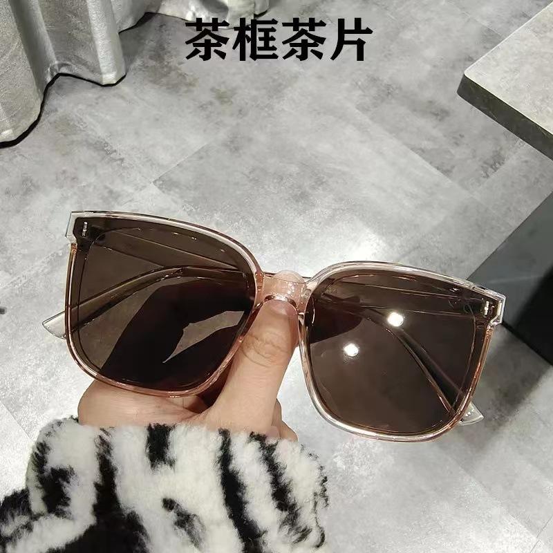 

Новые солнцезащитные очки GM для женщин, высококачественные очки для мужчин, устойчивые к ультрафиолетовому излучению, красные солнцезащитные очки с большой сеткой для лица Translucent brown-Sunglasses