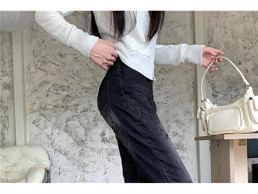 Women's Water-Washed Micro-Flare Jeans - Hot Girl Style, Slim Fit, Body-Shaping, Trendy INS Fashion, Draped Horseshoe-Shaped Long Pants.