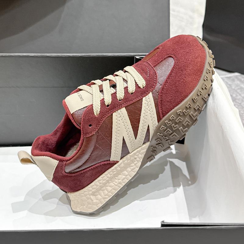 Dexun Women's Genuine Leather Velvet Running Shoes - 2024 Winter Collection: Lightweight, Versatile, Casual Sports Sneakers.