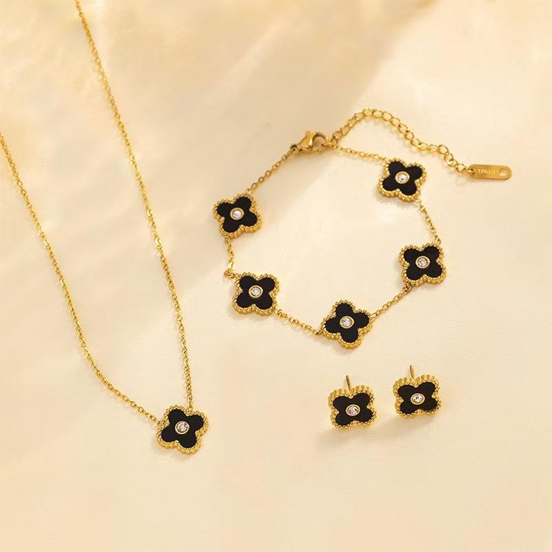 3PCS18k Golden Lucky Five Flowers Four Leaf Grass Flash Bracelet Earnail Set