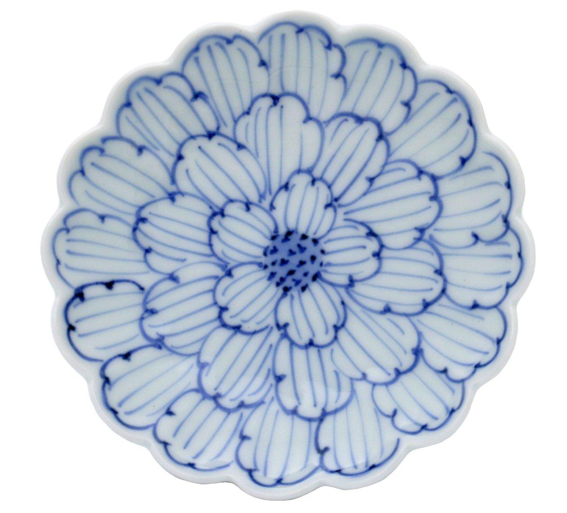 

Arita ware Keizan kiln small plate with blue and white peony chrysanthemum-shaped 3-inch