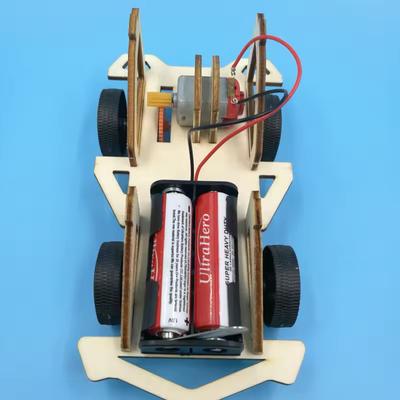 Macchina da Corsa Elettrica in Legno Fai da Te Puzzle Assemblati Giocattolo Esperimento Scientifico Interessante Fatto a Mano per l'Apprendimento Precoce Giocattoli da Costruzione