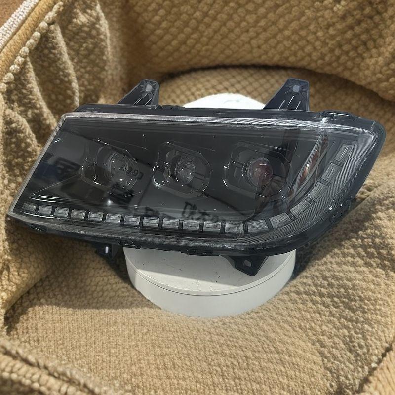 Compatible with Jiefang Hany V2.0 Long VH Headlights: Six Low Beams, Six High Beams, Three-Lens Matrix Configuration