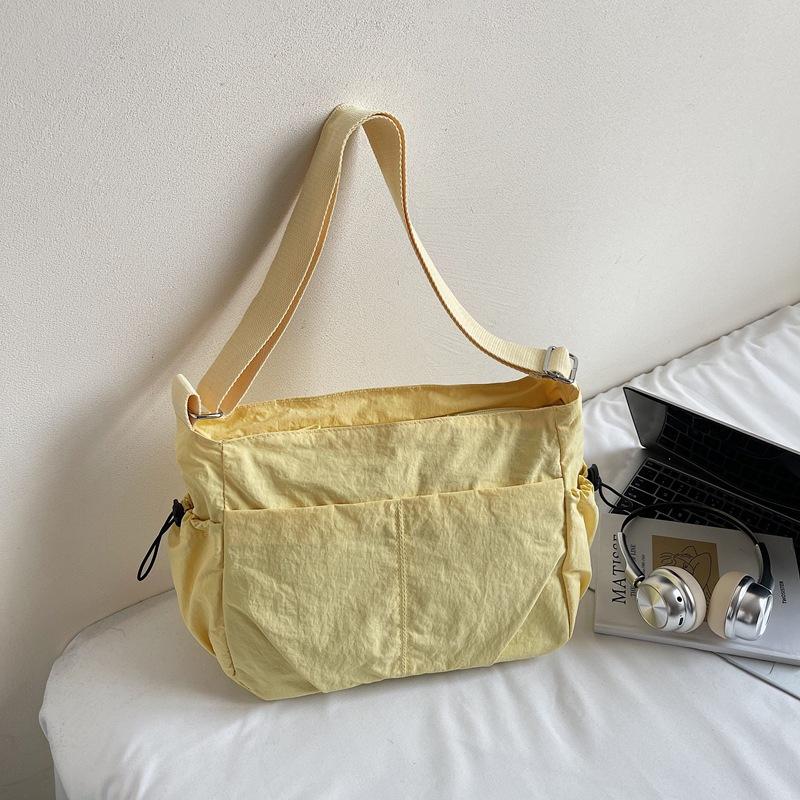 2025 summer new messenger bag large-capacity women's shoulder bag ultra-light tote bag high-value fashionable large-capacity bag