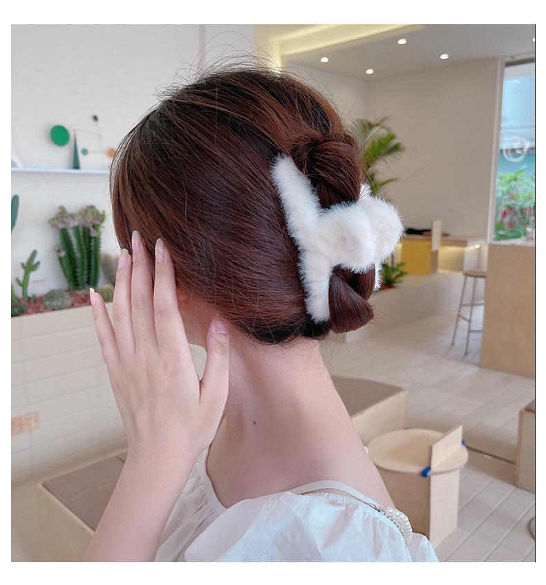 Korean Style Plush Bow Hair Clip with Tassel - Autumn/Winter Women's Hair Accessory