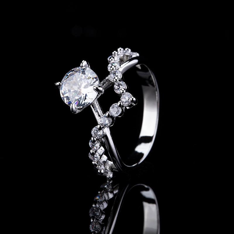 Coronation Ring For Love Four-Clawed Zircon Premium Sense Crown Proposal Engagement Ring