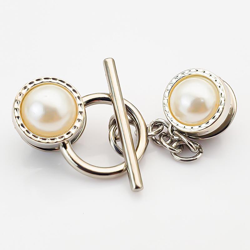 Pearl Brooch Cardigan Chain with Decorative OT Buckle