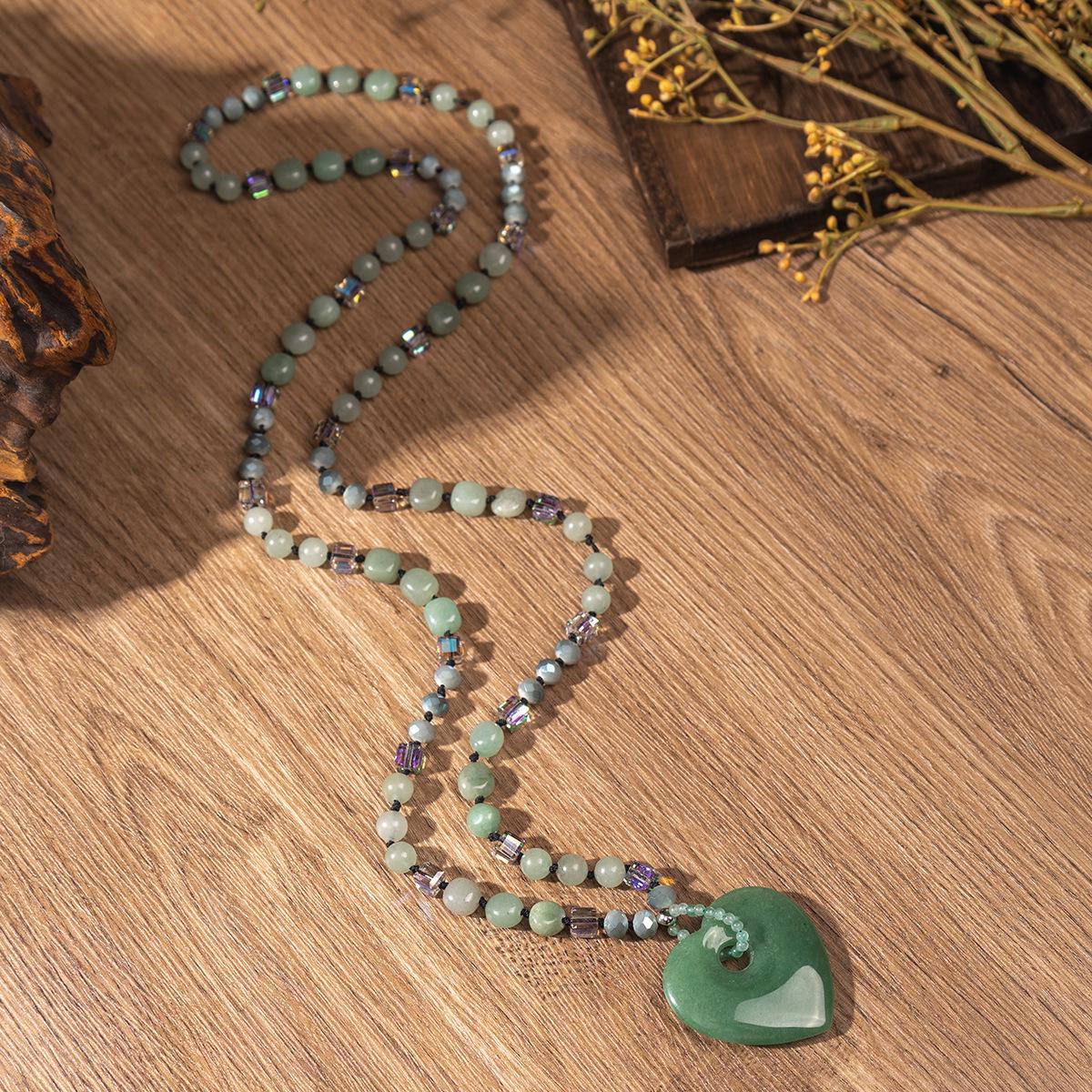 

Розкішне намисто-підвіска з натурального кристала для светрів