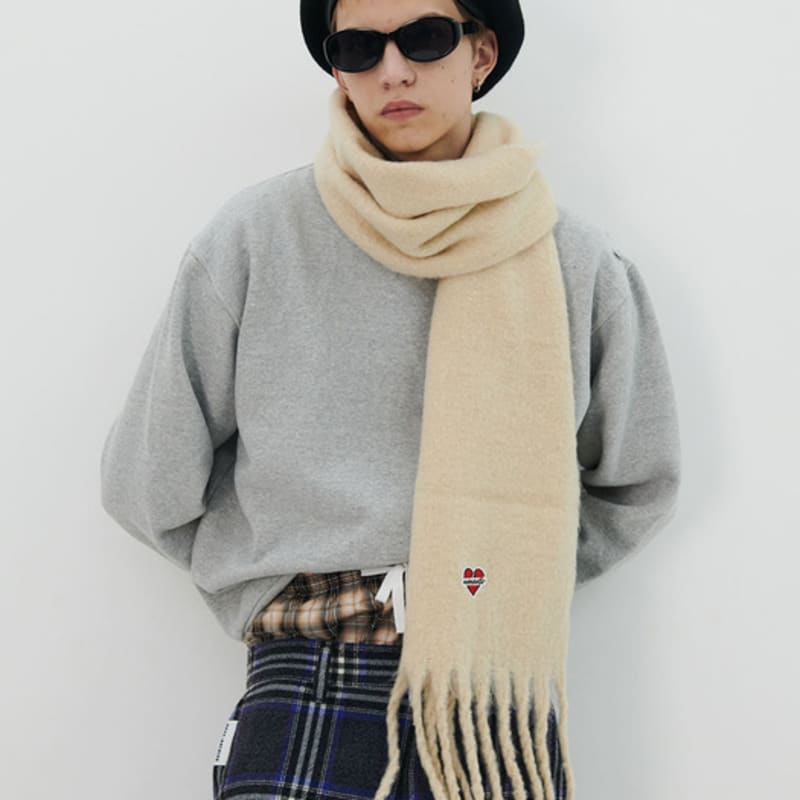 beyondcloset Normantic Logo Brush Garment Muffler Ivory