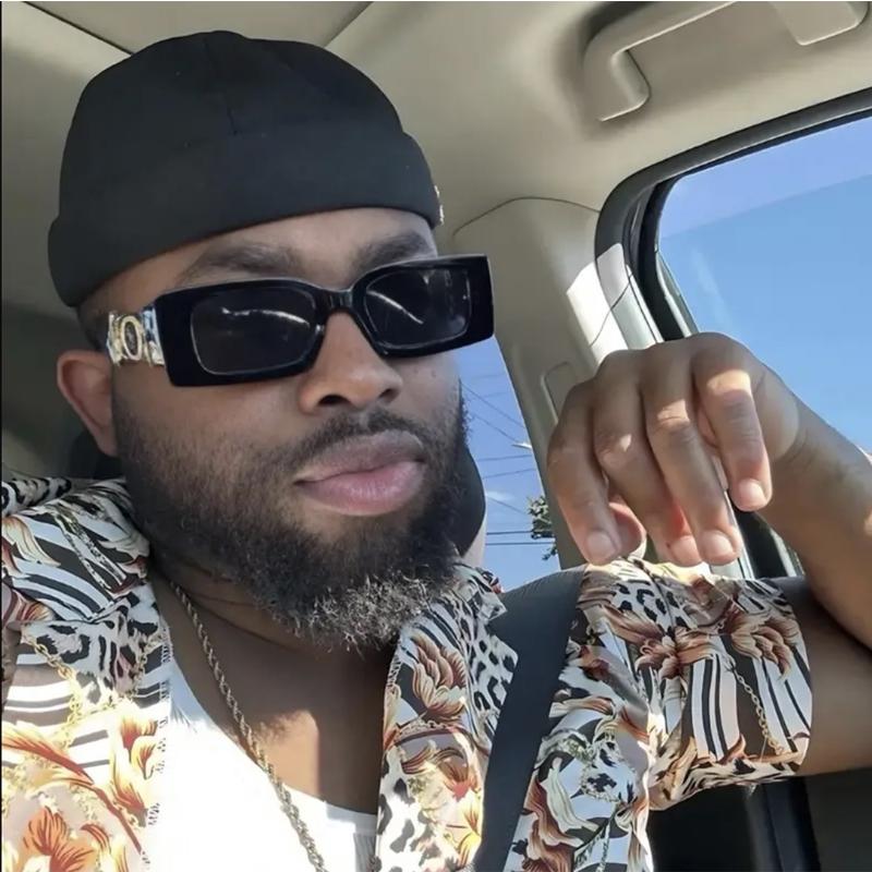 New Square Small Frame Sunglasses For Women Street Photography Glasses Fashion Square Modern Sunglasses Jh3033