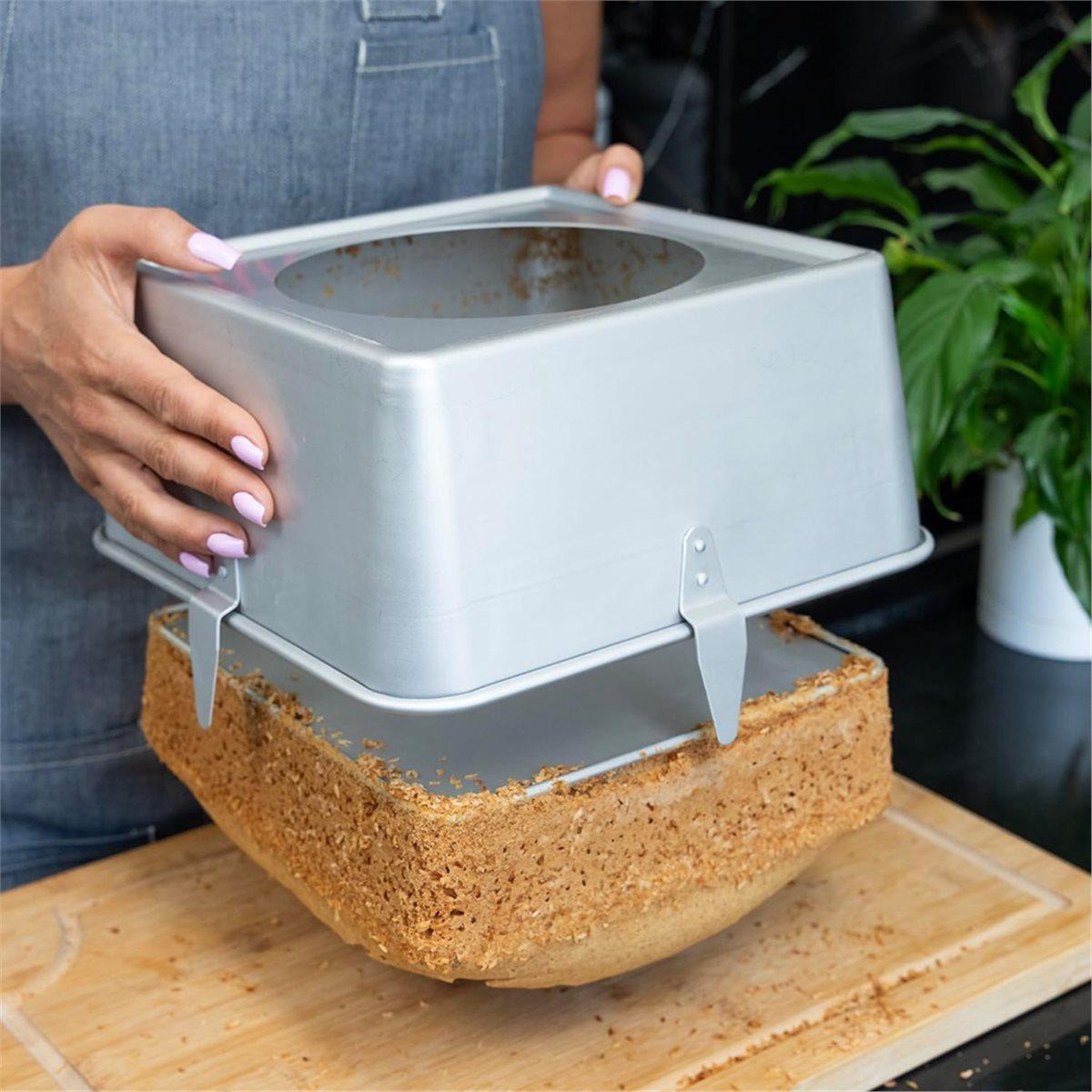 

Square Tube Cake Pan,28-Cup Capacity for 18 Cup Recipes,10-Inch Anodized Aluminum Angel Food, Chiffon & Pound Cake Pan China Mainland