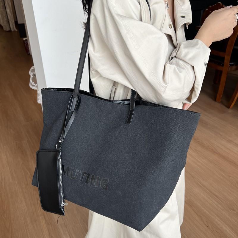 2025 retro simple fashion large-capacity bag autumn and winter new women's tote bag casual personalized shoulder bag