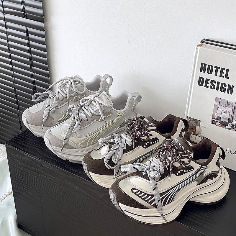

Sports women s shoes spring and autumn new lightweight shoes platform white shoes versatile student running shoes 40 сірий колір