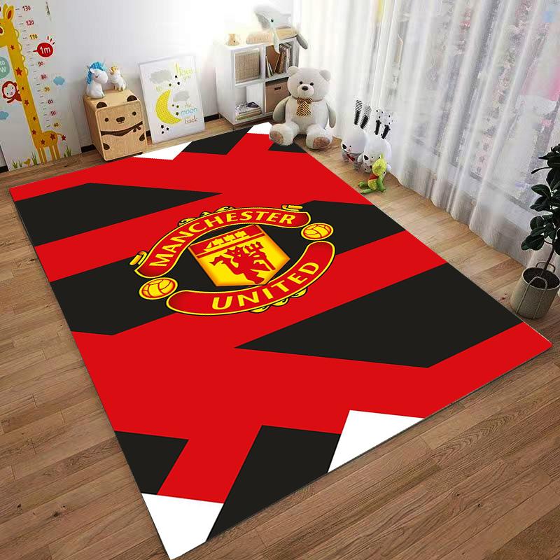 "Dywan z logo Manchester United, Czerwono-czarny dywan do wystroju domu" Nadaje się do użytku jako antypoślizgowy do salonu, sypialni, sof