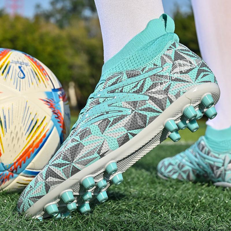 Men Soccer Shoes Kids Football Boots Women Professional Soccer Cleats Antiskid Chaussure Football TF/FG Outdoor Football Shoes
