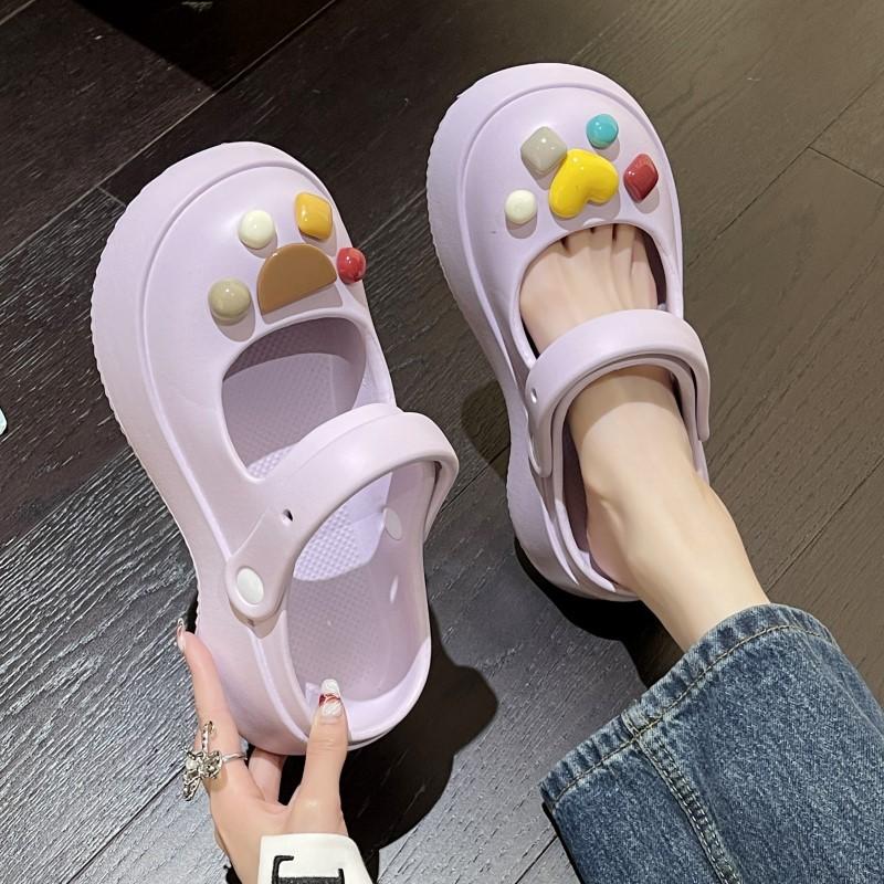 New Sandal Slippers DIY Cute Cartoon Clogs Women Mules Summer Beach Sandals Cave Hole Female Garden Shoe For Students Girls