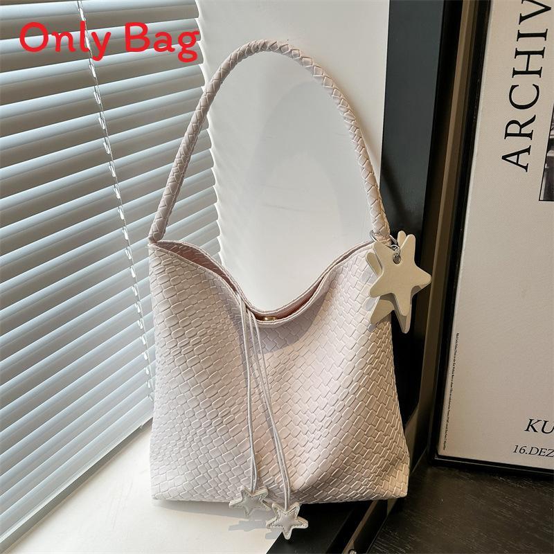 Street Style Woven Tote Bag For Women With Large Capacity And Magnetic Closure
