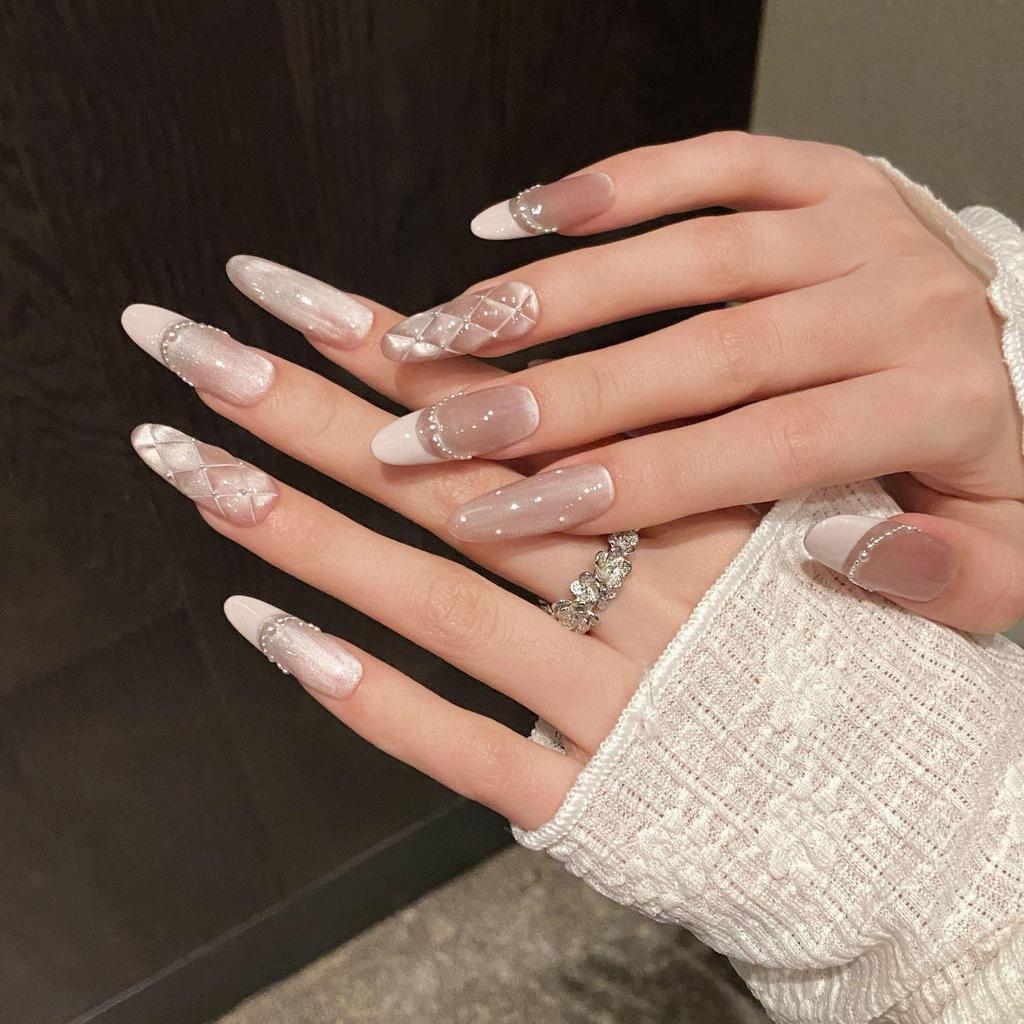 Premium Handmade French Cat Eye Medium Nail Tips: High-Quality Finish, Versatile & Ready-to-Wear.