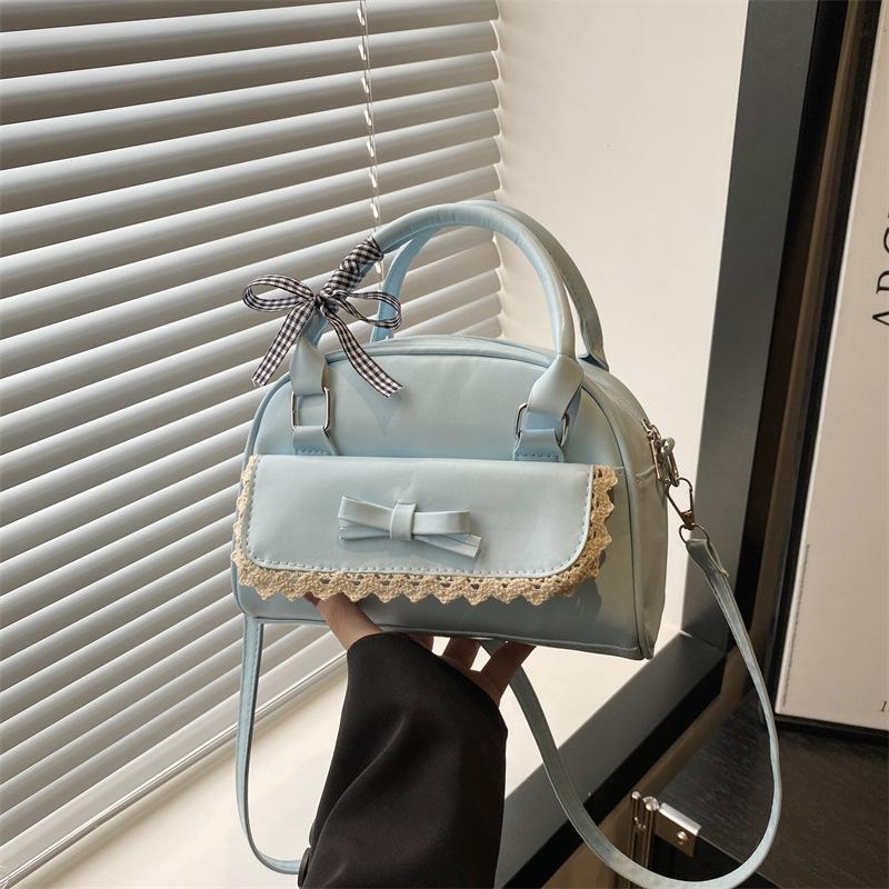 Simple Small Bag Women 2025 New Niche Versatile Shoulder Bag Messenger Bag Korean Version Fashion Portable Small Square Bag