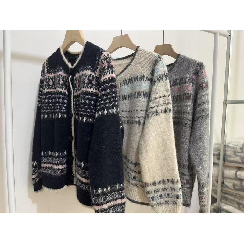 

Vintage Fair Island small fragrance soft waxy texture autumn and winter knitted cardigan women s knitted jacket One Size чёрный