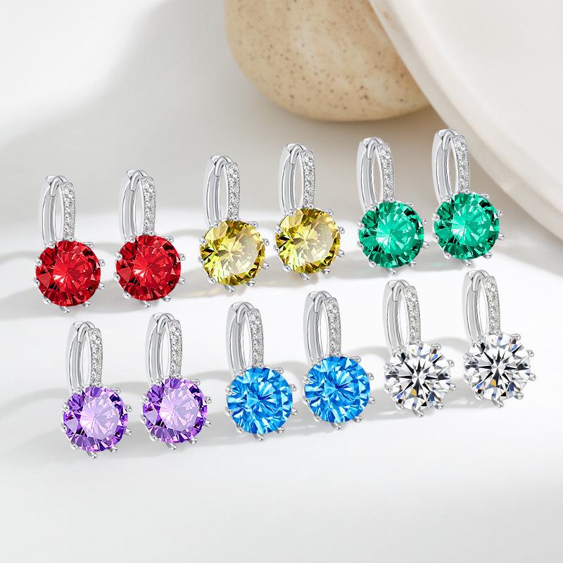 Elegant Multicolored Diamond Earrings for Women: Simple, Versatile, and Sophisticated