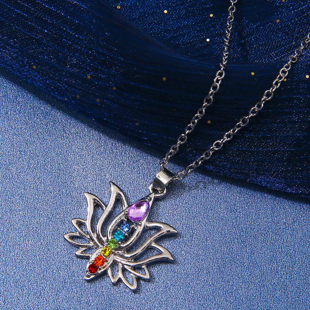 Seven Chakra Necklace, Elegant Flower Yoga Energy Necklace For Women, Exquisite Pendant, A Perfect Gift For Women.