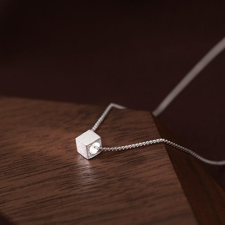 Brushed Cube Sugar Pendant Necklace For Women Minimalist Delicate Layering Chain Small Dainty Student Jewelry