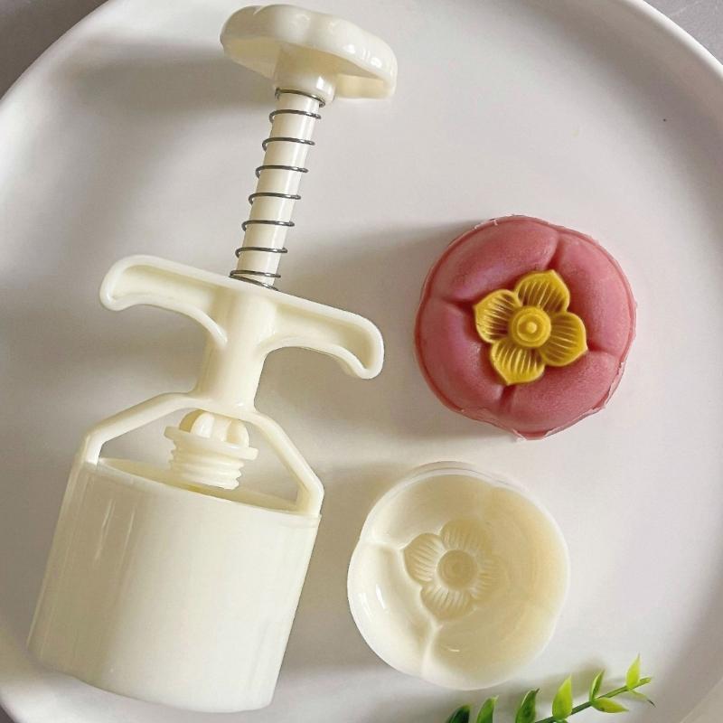 Convenient Green Bean Cake Molding Set Durable Food Grade Silicone Molds Set for Green Bean Cake and Persimmon Designs