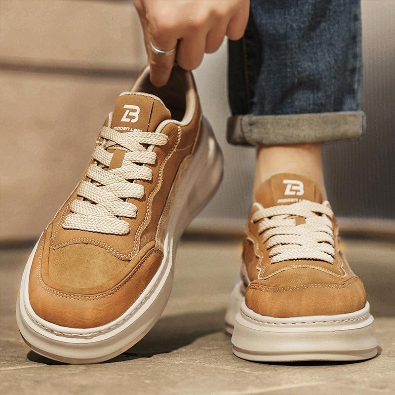 Men's Shoes Autumn and Winter New Leather Printed High-end Board Shoes Thick Sole Heightening Retro Business Casual Sports Shoes