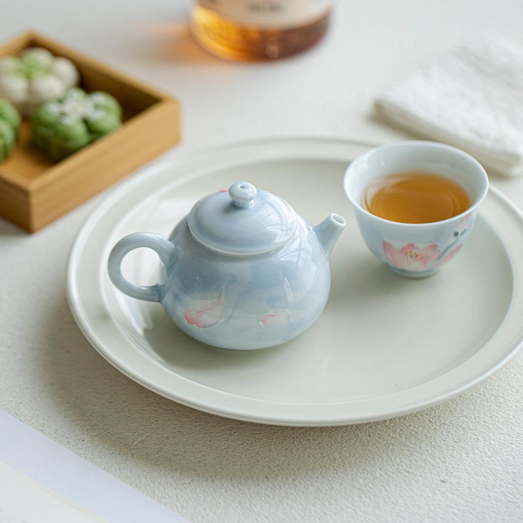 Hand Painted Underglaze Magnolia Ceramic Teapot Household Sketch Pot Kung Fu Tea Set Ball Hole Filter Princess Pot