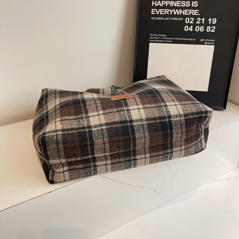 Large Capacity Woolen Shoulder Bag College Style Tote Bag