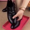 Soft leather single shoes women's 2025 spring new models new versatile mother thick heel soft sole round head small leather shoes black solid color