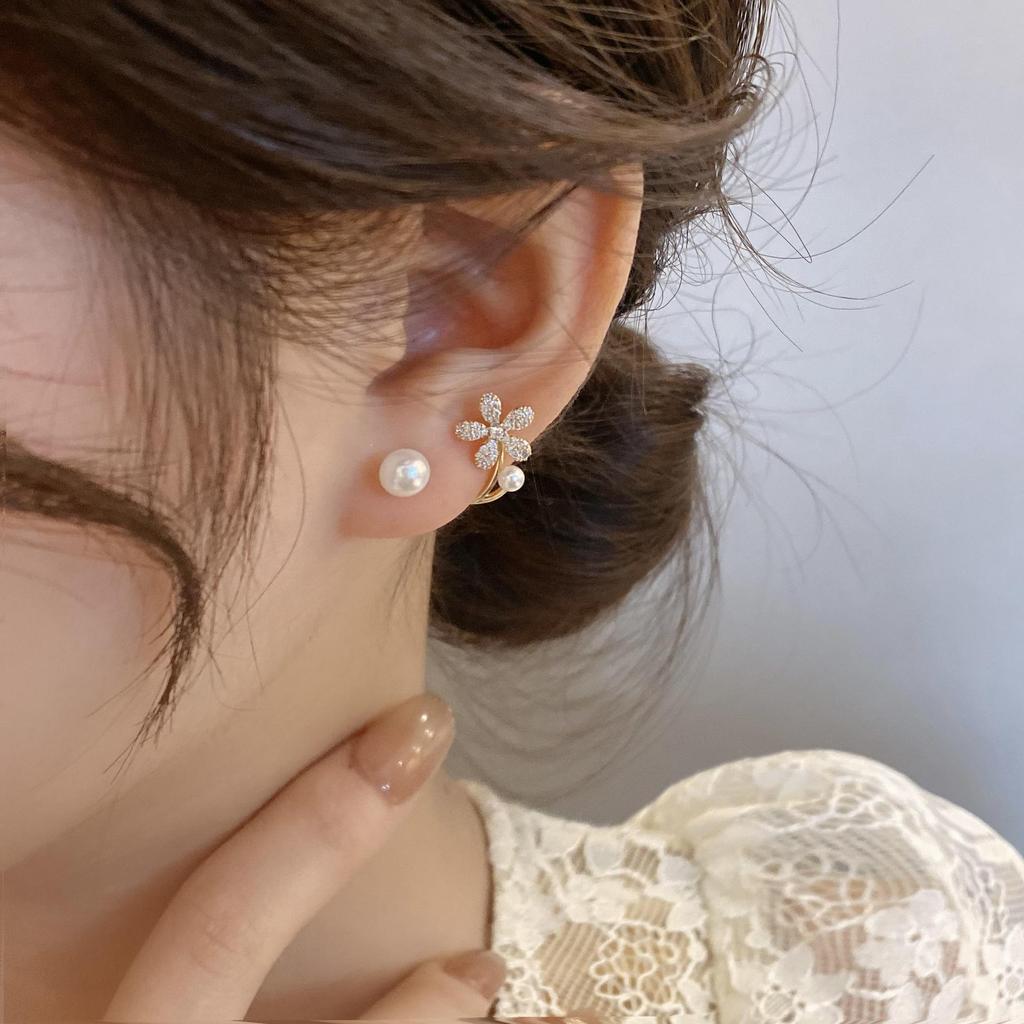 Korean Pearl Flower Earrings: Elegant Two-Way Wear for Women