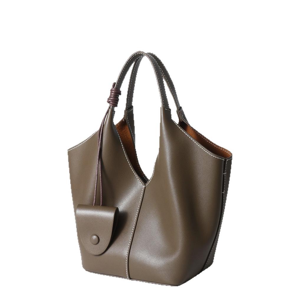 A Niche Large-capacity Tote Bag Made of Genuine Leather with A Slanted Cross for A Vegetable Basket