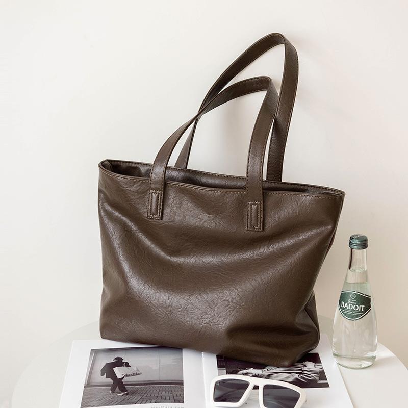 Casual Shoulder Bag Women's 2025 New Original Work and Class Commuting Soft Leather Bag Large Capacity Simple Large Tote Bag