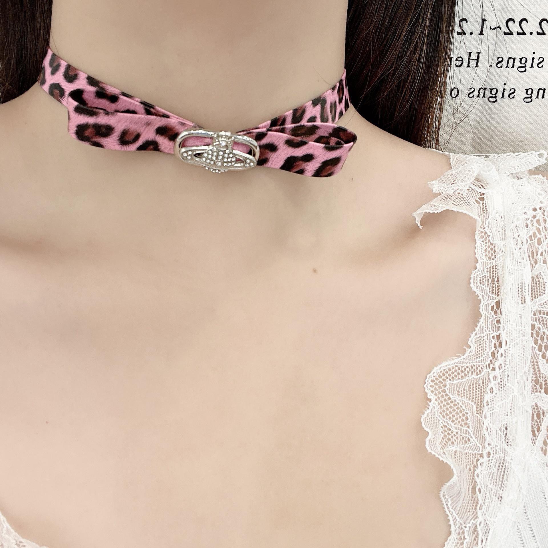 

Леопардовый принт Бант Сатурн Чокер - Ретро Y2K Панк Стиль N1365 Saturn Bow Necklace розовый