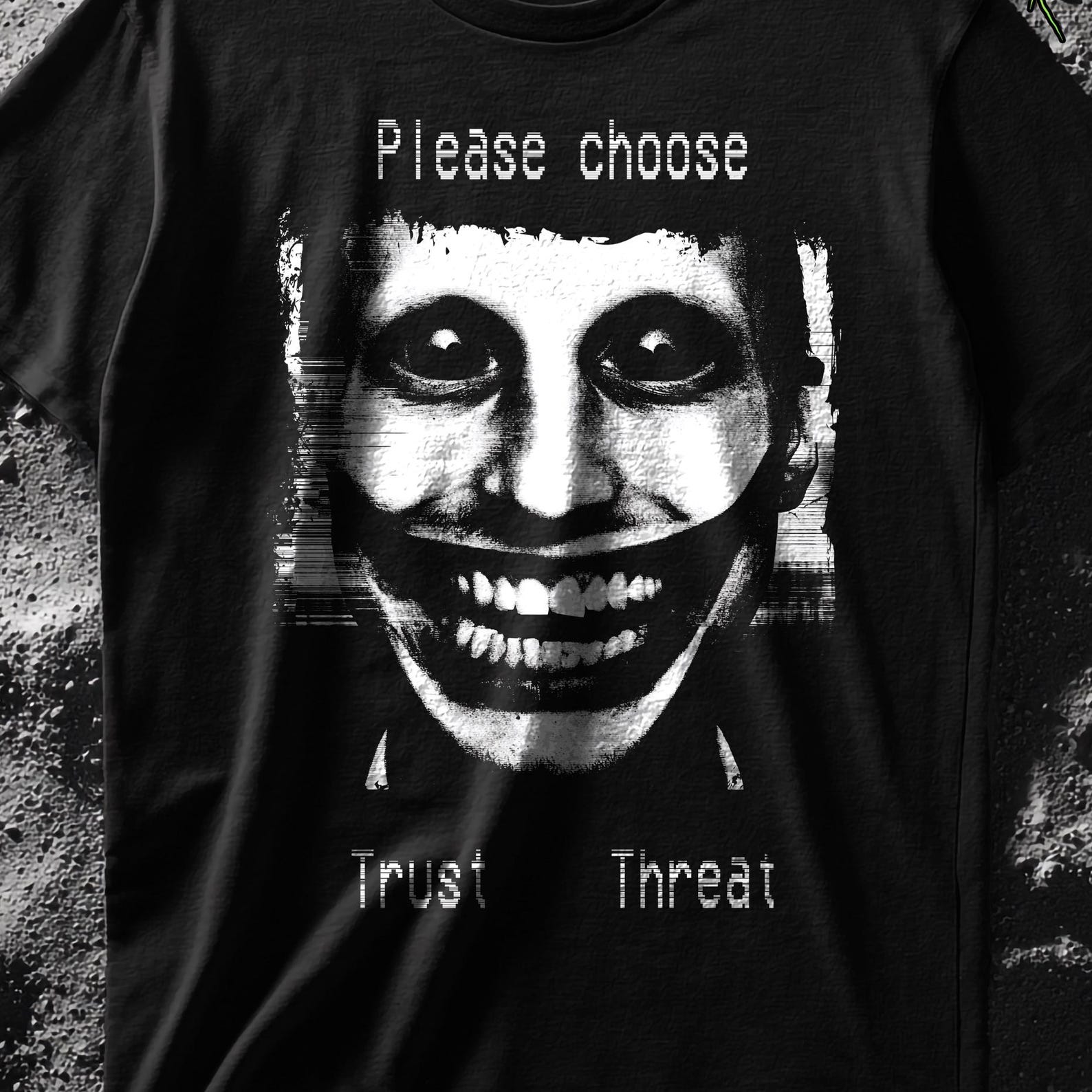 Creepy Analog Horror Glitch T-Shirt, Disturbing Smile Face M