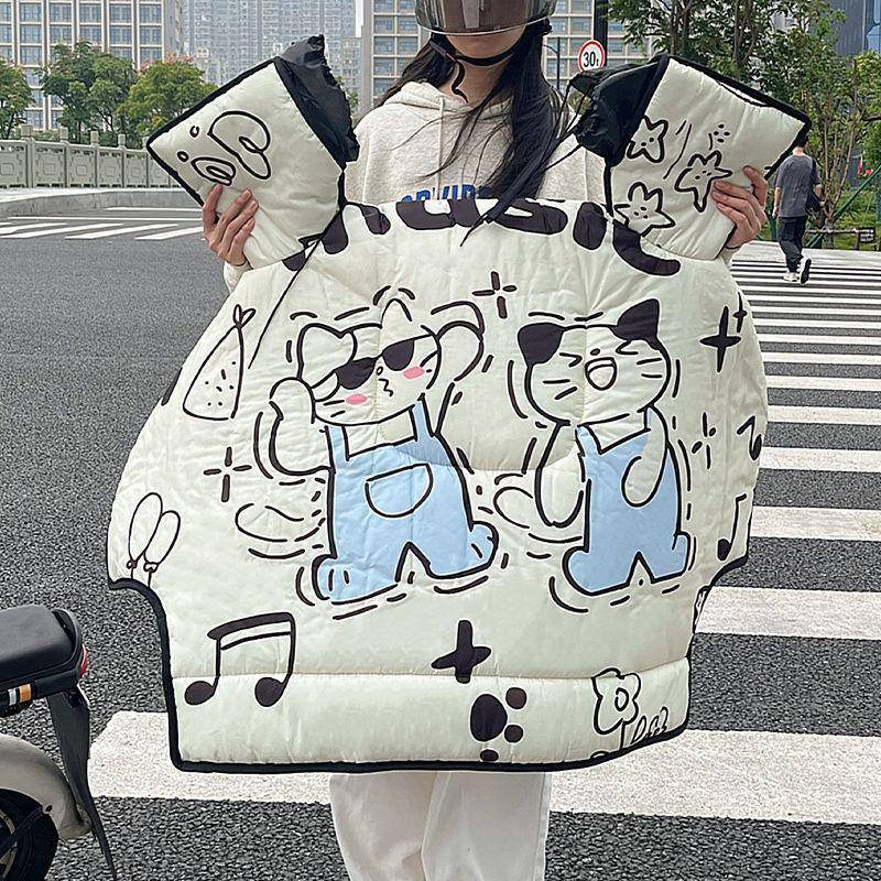 

Universal Windproof Electric Vehicle Windshield with Velvet Lining for All Seasons