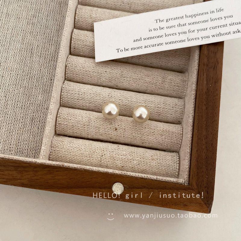 

Accessible Luxury Cotton Women s Autumn Winter Retro Unique Pearl Stud Earrings 8mm cotton pearl stud earrings