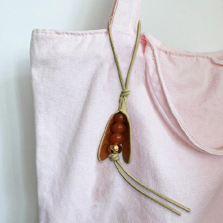 Handmade Pea Shape Key Holder Youthful Backpack Ornament Leather Texture Unique Key Pendant Suitable for Key and Car