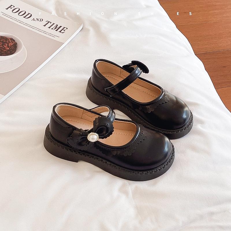 

New Spring and Autumn Simple and Fashionable Girls Soft-soled Performance Leather Shoes 26 чорний