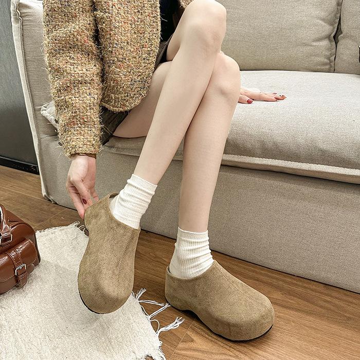 Women's retro lightweight and comfortable non-slip heightening winter warm plush lining non-slip durable casual cotton one-step half slippers